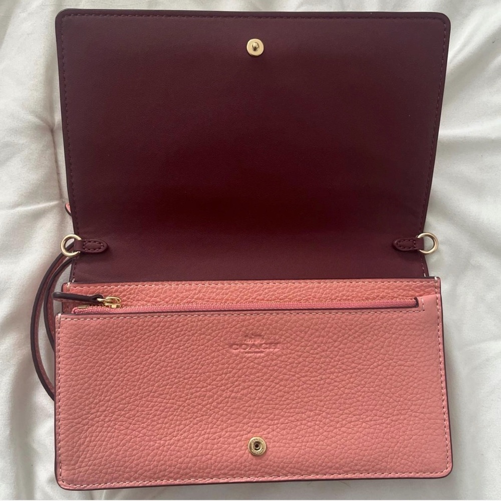 Coach Pink Leather Wallet with Embroidered Motifs - Picture 4 of 11